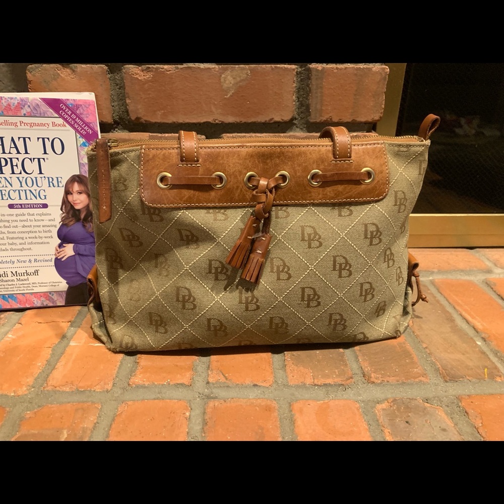 Dooney& Bourke Purse